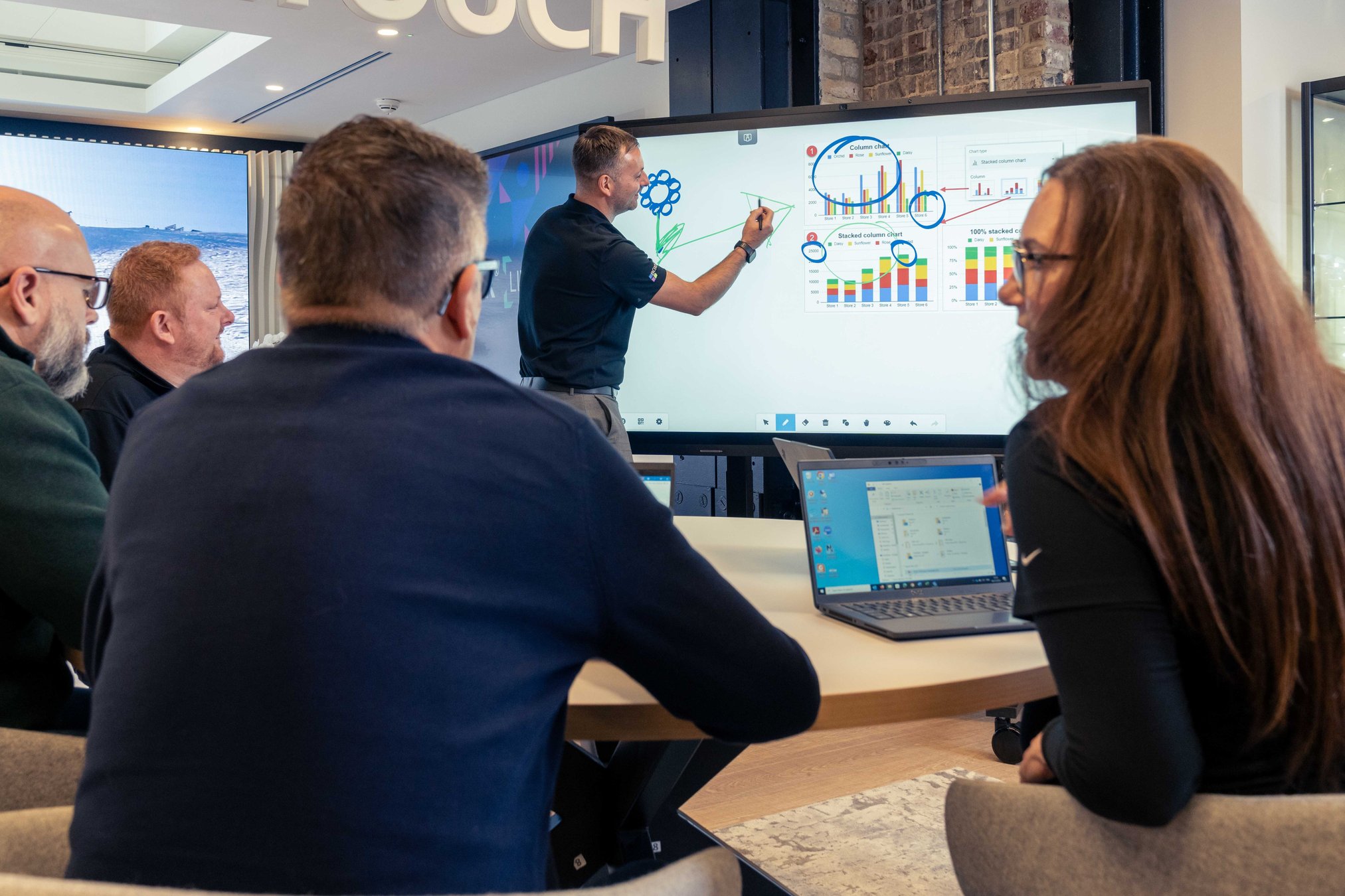 Clevertouch.Meeting.103-b